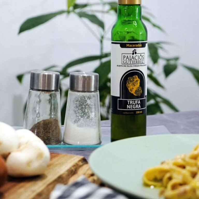 CARBONARA Y TRUFA NEGRA